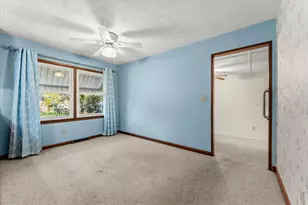 211 S Main St, Argenta, IL 62501 - Photo 9