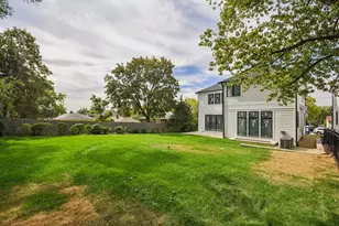 4601 Wilson Ave, Downers Grove, IL 60515 - Photo 9