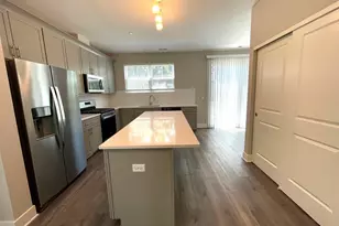 615 Broadway St, Libertyville, IL 60048 - Photo 7