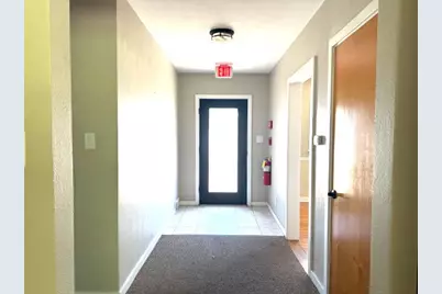 704 E 9th Street, Lockport, IL 60441 - Photo 5