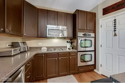 403 Wilton Court, Oswego, IL 60543 - Photo 7