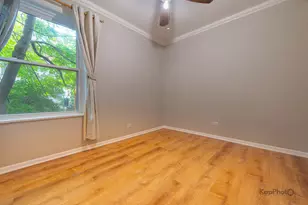 4240 N Clarendon Ave, Chicago, IL 60613 - Photo 17