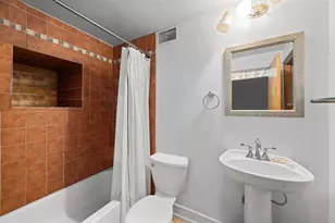 525 N Halsted St, Chicago, IL 60642 - Photo 9