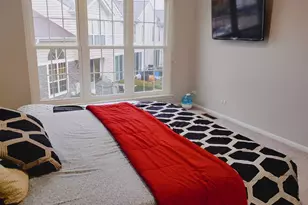 1151 Regency Ct, Schaumburg, IL 60193 - Photo 9