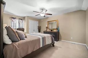 3509 Ballyford Dr, Bloomington, IL 61704 - Photo 27