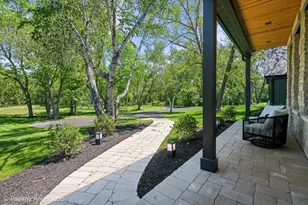 699 Plum Tree Rd, Barrington Hills, IL 60010 - Photo 9