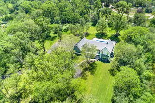 699 Plum Tree Rd, Barrington Hills, IL 60010 - Photo 7