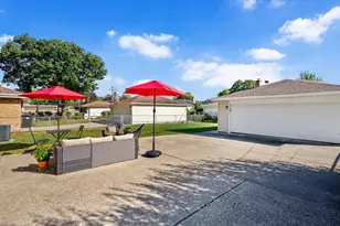 10913 Martindale Dr, Westchester, IL 60154 - Photo 25