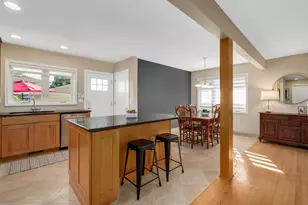 10913 Martindale Dr, Westchester, IL 60154 - Photo 7