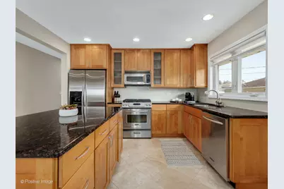 10913 Martindale Drive, Westchester, IL 60154 - Photo 9