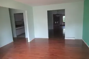 928 Woodland Dr, Wheeling, IL 60090 - Photo 3