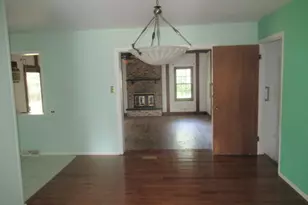 928 Woodland Dr, Wheeling, IL 60090 - Photo 7