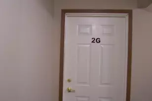 4302 W Shamrock Ln, McHenry, IL 60050 - Photo 3