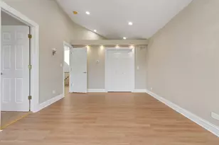 244 N Jackson Rd, Clarendon Hills, IL 60514 - Photo 17