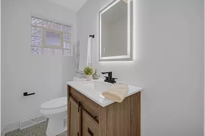 5349 N Meade Avenue, Chicago, IL 60630 - Photo 11