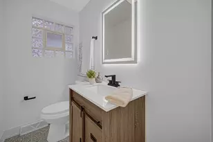 5349 N Meade Ave, Chicago, IL 60630 - Photo 11