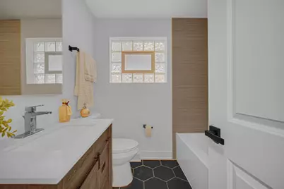 5349 N Meade Avenue, Chicago, IL 60630 - Photo 9