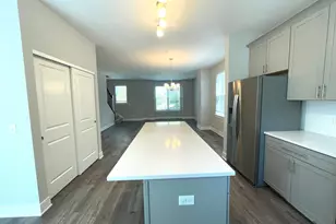 613 Broadway St, Libertyville, IL 60048 - Photo 5