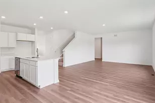 2516 Winterberry Trl, Wonder Lake, IL 60097 - Photo 11