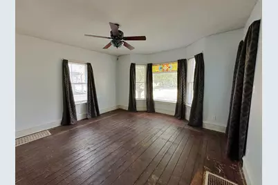 107 W Larue Street, Streator, IL 61364 - Photo 5