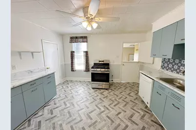 107 W Larue Street, Streator, IL 61364 - Photo 9