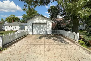 107 W Larue St, Streator, IL 61364 - Photo 25