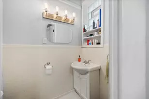 1023 S Claremont St, Chicago, IL 60612 - Photo 9