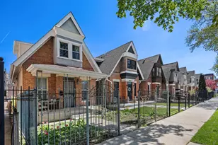 1023 S Claremont St, Chicago, IL 60612 - Photo 3
