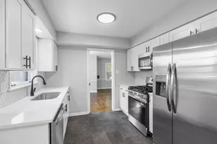 1006 E 163rd St, South Holland, IL 60473 - Photo 7