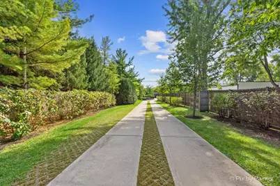 27 W Onwentsia Road, Lake Forest, IL 60045 - Photo 5