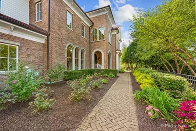 27 W Onwentsia Road, Lake Forest, IL 60045 - Photo 9