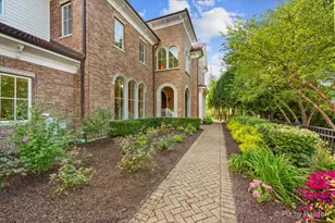 27 W Onwentsia Rd, Lake Forest, IL 60045 - Photo 9