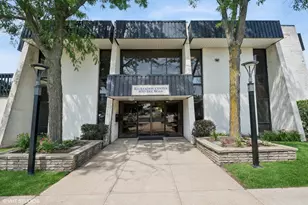 9701 N Dee Rd, Niles, IL 60714 - Photo 15