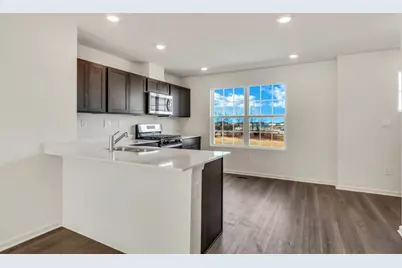 436 Lakeshore Court, Saint Charles, IL 60174 - Photo 3