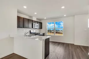 436 Lakeshore Ct, Saint Charles, IL 60174 - Photo 3