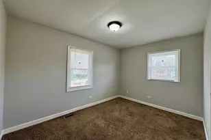 4415 S Churchill Dr, Richton Park, IL 60471 - Photo 9