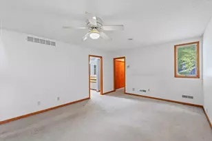 1914 Woodfield Rd, Champaign, IL 61822 - Photo 31