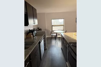 8 W Chestnut Street #21F, Chicago, IL 60610 - Photo 5