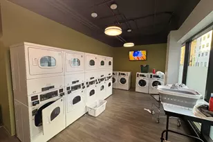 8 W Chestnut St, Chicago, IL 60610 - Photo 19