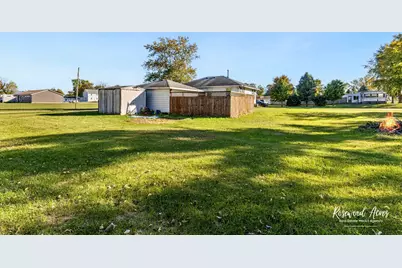 301 Donovan Street, Beaverville, IL 60912 - Photo 31