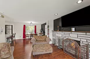 1407 Kenwood Rd, Champaign, IL 61821 - Photo 9