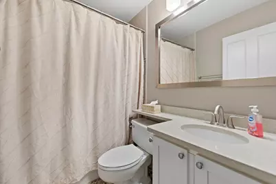 211 E Ohio Street #1401, Chicago, IL 60611 - Photo 17