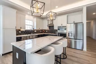 136 Valencia Pkwy, Gilberts, IL 60136 - Photo 13