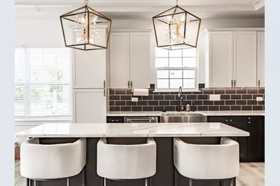 136 Valencia Parkway, Gilberts, IL 60136 - Photo 5