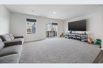 1127 Briar Glen Court, Hampshire, IL 60140 - Photo 9