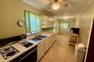 401 W Bradley Ave, Champaign, IL 61820 - Photo 7