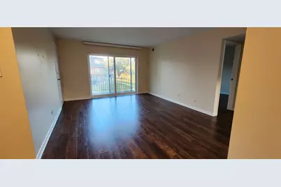 9461 Bay Colony Drive #2S, Des Plaines, IL 60016 - Photo 7