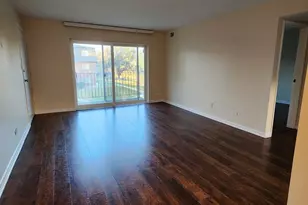 9461 Bay Colony Dr, Des Plaines, IL 60016 - Photo 7