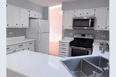 97 N Walnut Lane, Schaumburg, IL 60194 - Photo 7