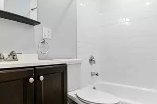 5534 N Kenmore Ave, Chicago, IL 60640 - Photo 9